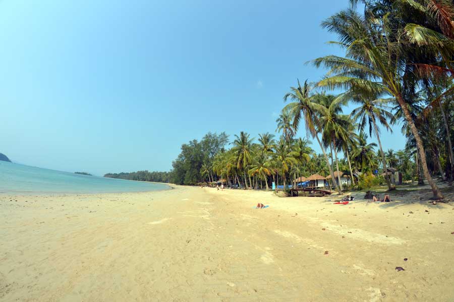 Ao-Soun-Yai-strand-koh-mak-beach