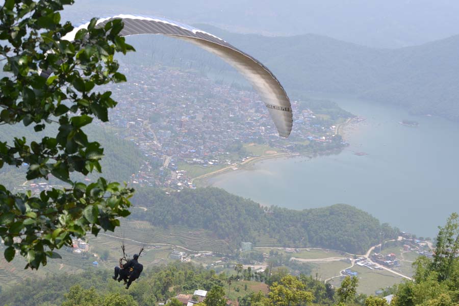 Paragliden-von-Sarangkot-start pokhara nepal reisebericht artikel