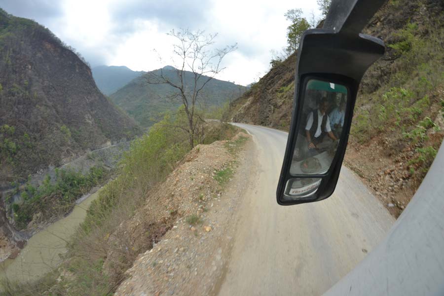 pokhara nach lumbini straßen nepal indien bus